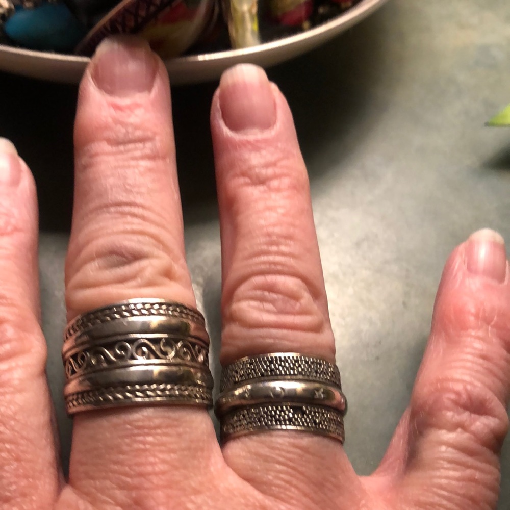 Two for the price of one silver bands size 7 and 7.5 stealing silver